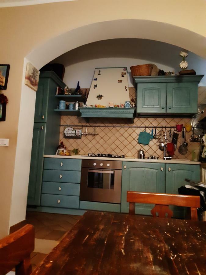 B&B La Casa Di Alice Фолиньо Экстерьер фото