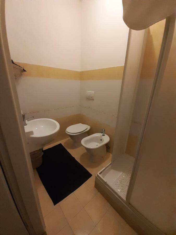 B&B La Casa Di Alice Фолиньо Экстерьер фото